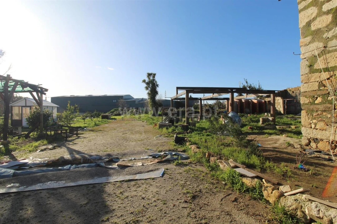 Quinta T0 para Venda em Avintes Foto 2