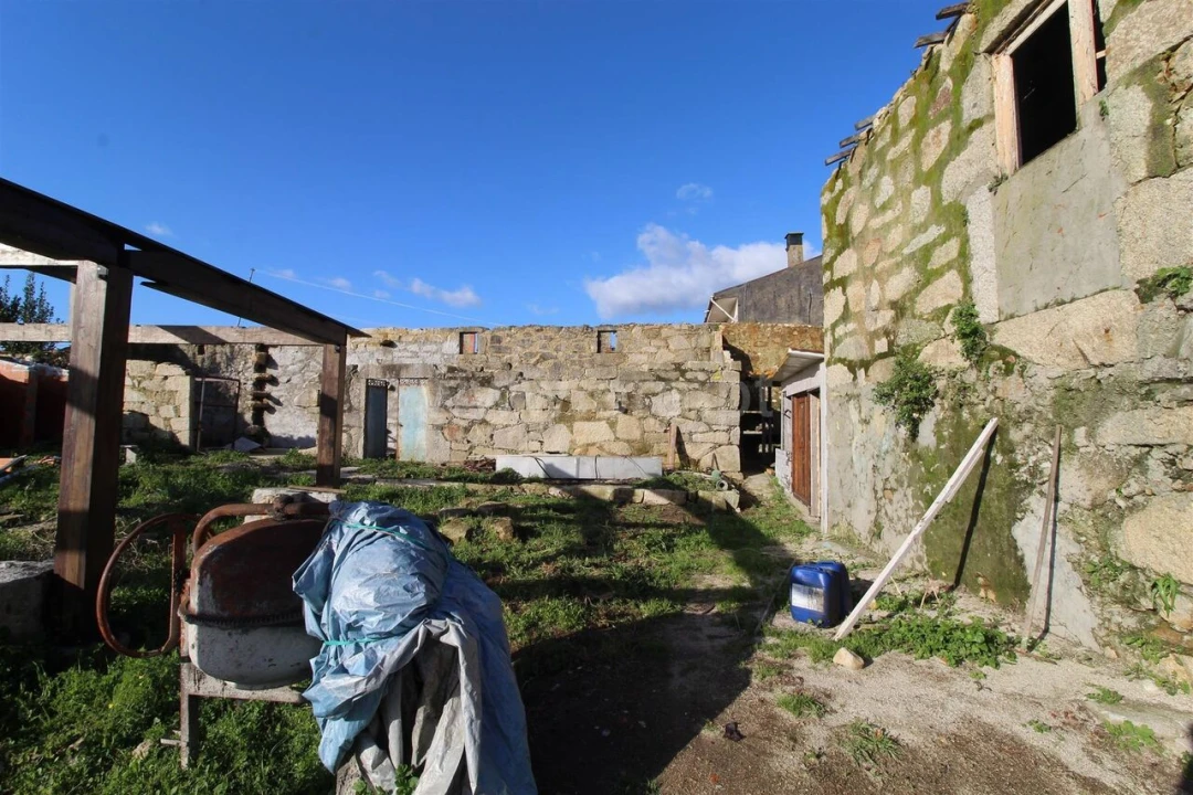 Quinta T0 para Venda em Avintes Foto 4