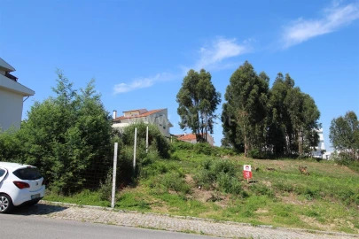 Terreno para Venda em Oliveira do Douro