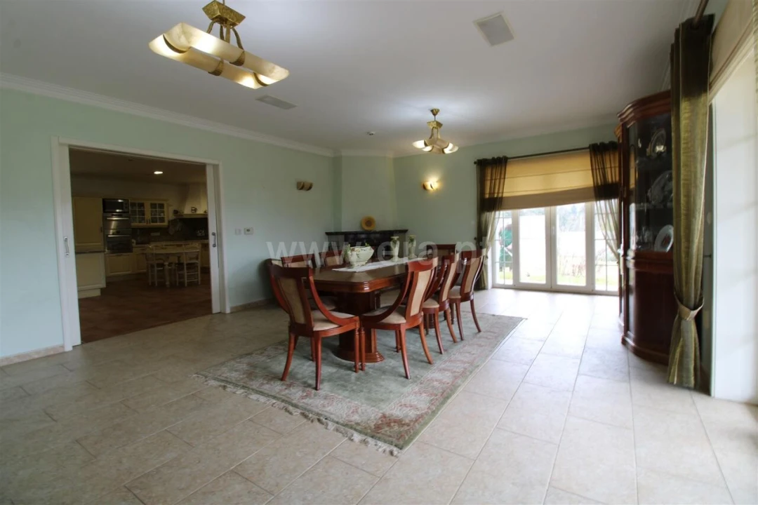 Moradia T5 para Venda em Sanguedo Foto 13