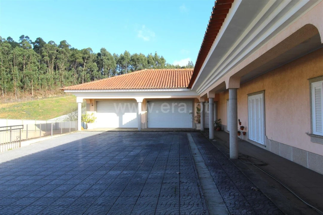 Moradia T5 para Venda em Sanguedo Foto 6