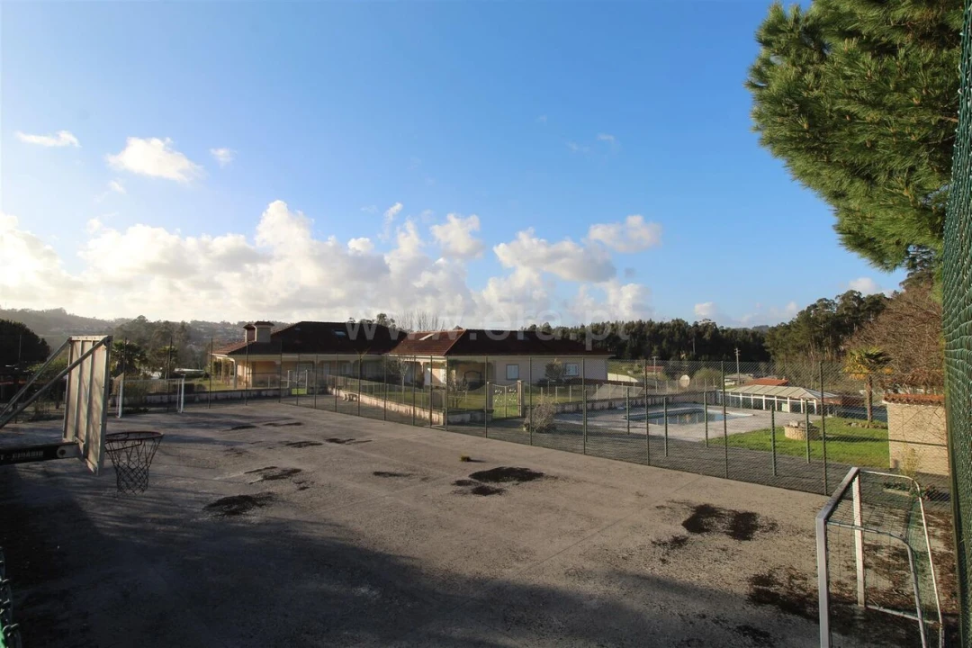 Moradia T5 para Venda em Sanguedo Foto 8