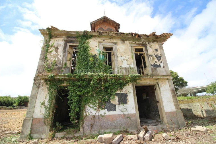 Moradia T0 para Venda em Oliveira do Douro Foto 10