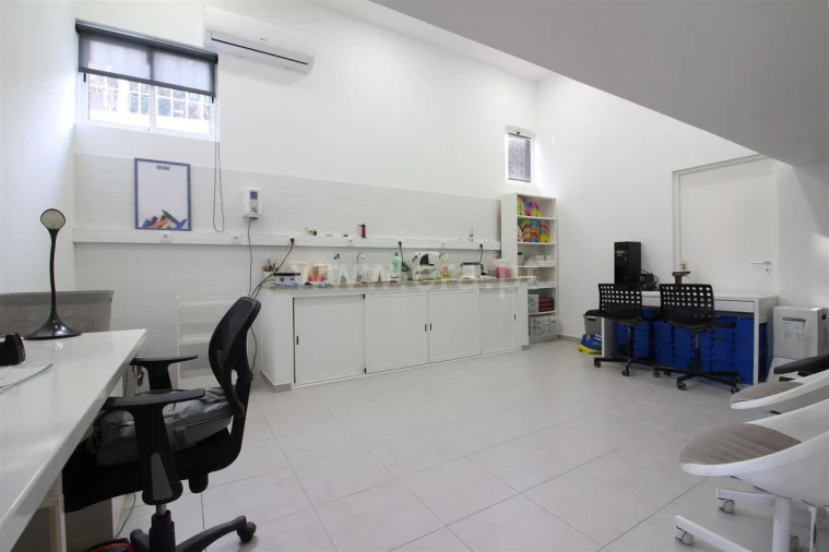 Armazém para Venda em Oliveira do Douro Foto 3