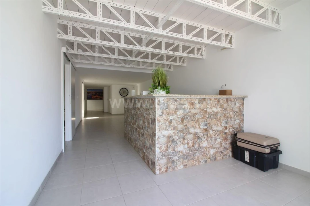 Armazém para Venda em Oliveira do Douro Foto 2