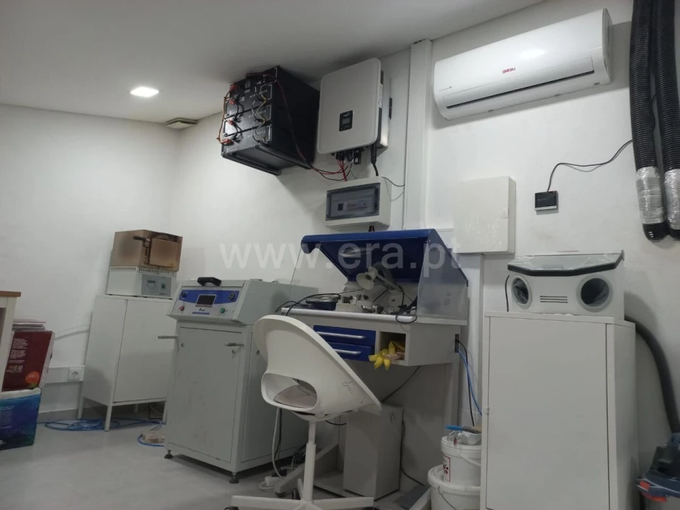 Armazém para Venda em Oliveira do Douro Foto 15