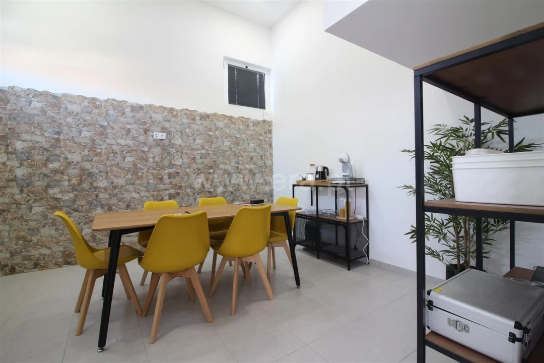 Armazém para Venda em Oliveira do Douro Foto 18