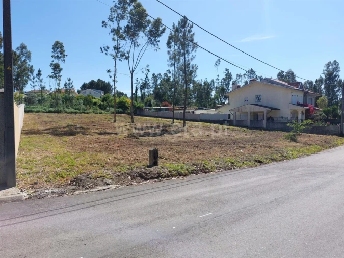 Terreno para Venda em Argoncilhe Foto 1