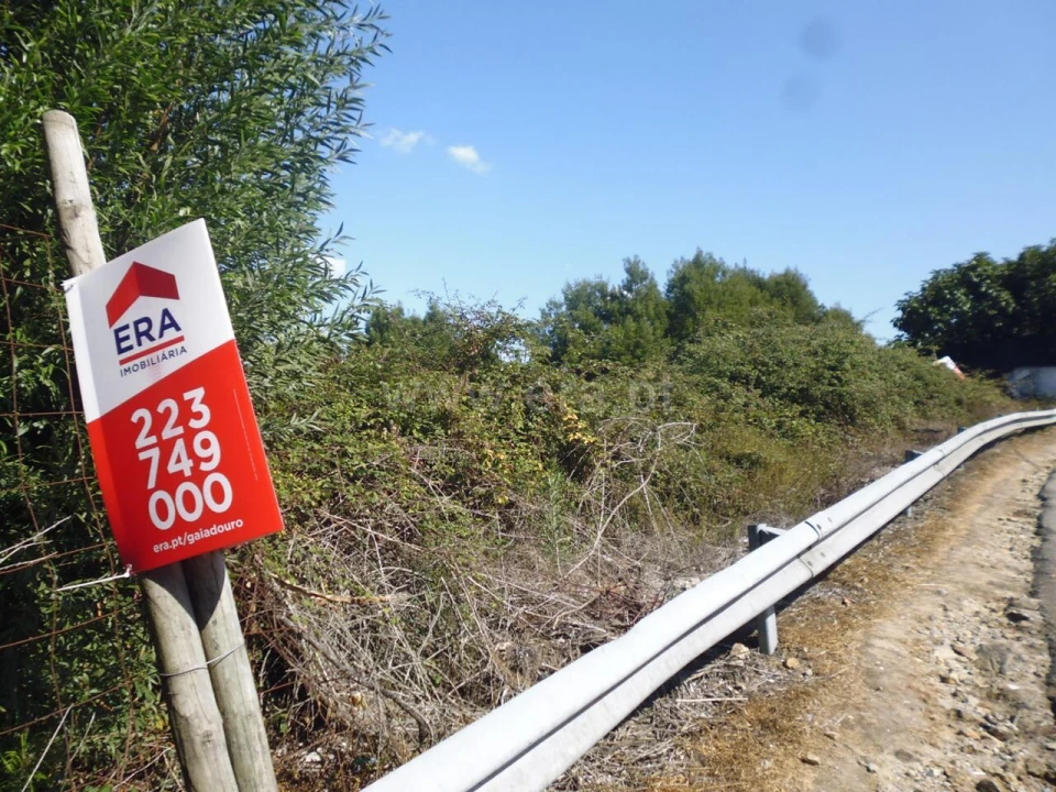 Terreno para Venda em Vilar de Andorinho Foto 4