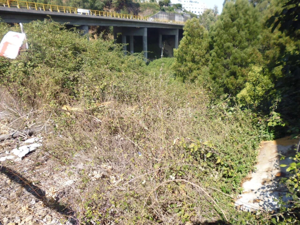 Terreno para Venda em Vilar de Andorinho Foto 5