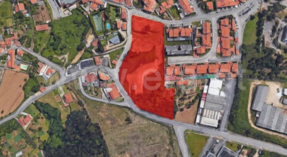 Terreno para Venda em Oliveira do Douro Foto 2