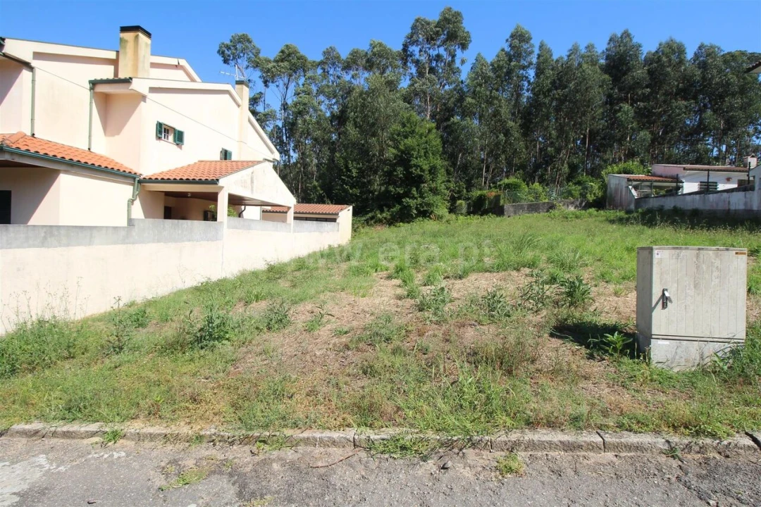 Terreno para Venda em Vilar de Andorinho Foto 2