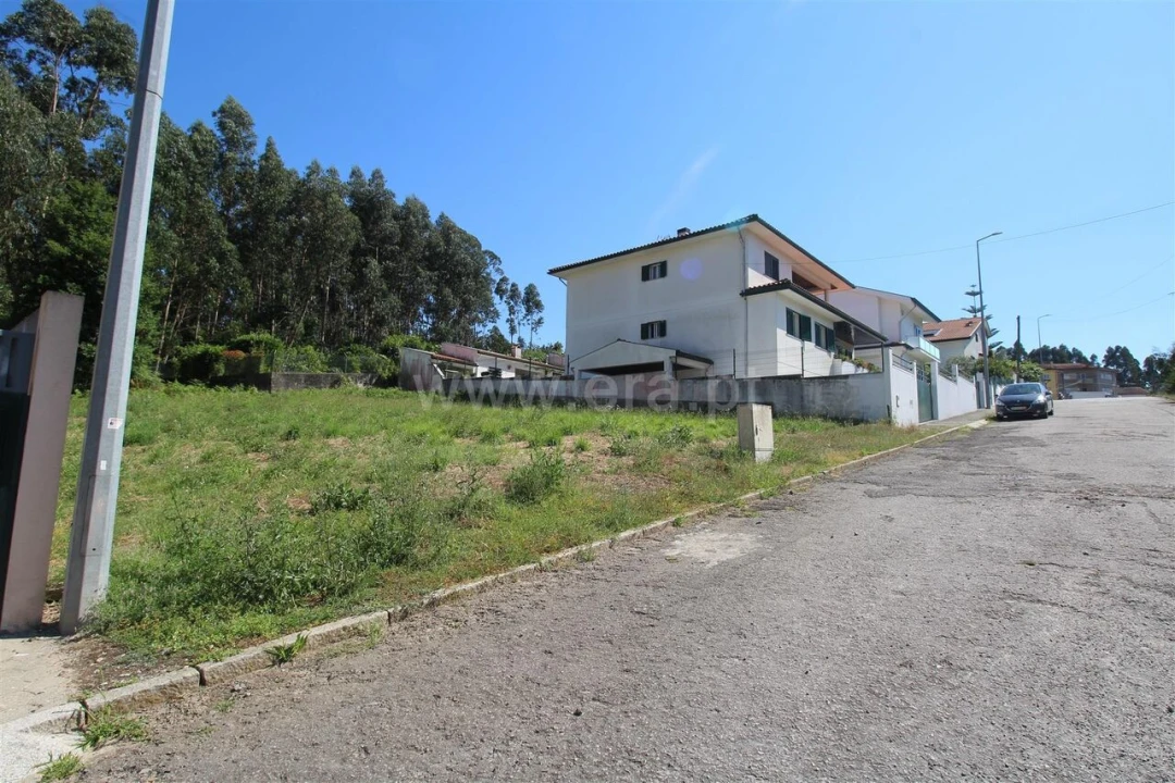 Terreno para Venda em Vilar de Andorinho Foto 3