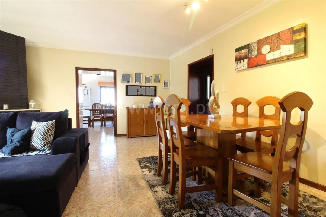 Moradia T6 para Venda em Oliveira do Douro Foto 5