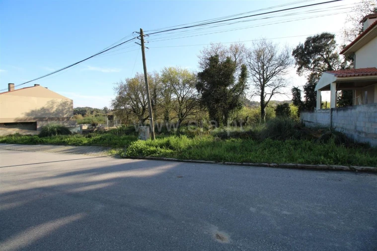 Terreno para Venda em Vilar de Andorinho Foto 1