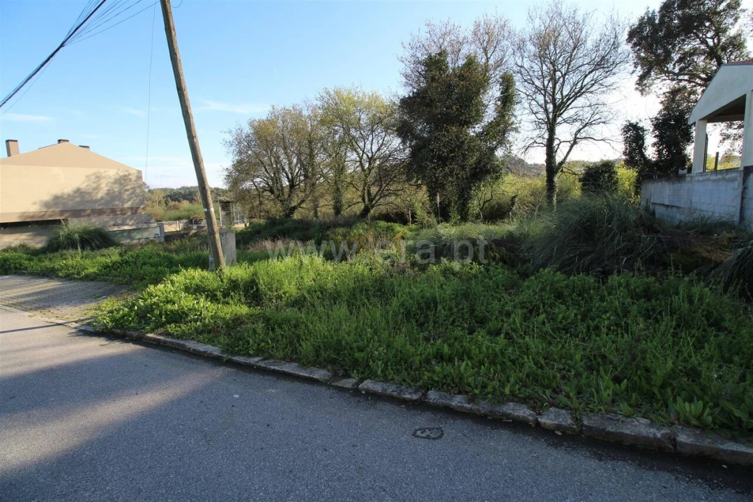 Terreno para Venda em Vilar de Andorinho Foto 3