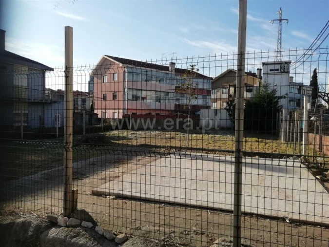 Terreno para Venda em Oliveira do Douro Foto 3