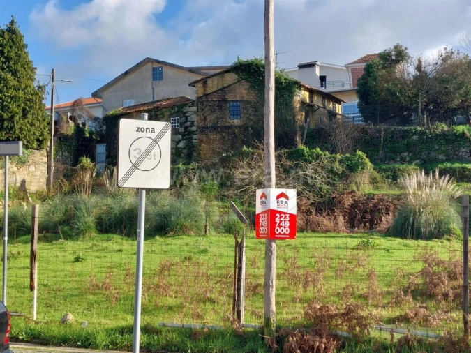 Terreno para Venda em Oliveira do Douro Foto 7
