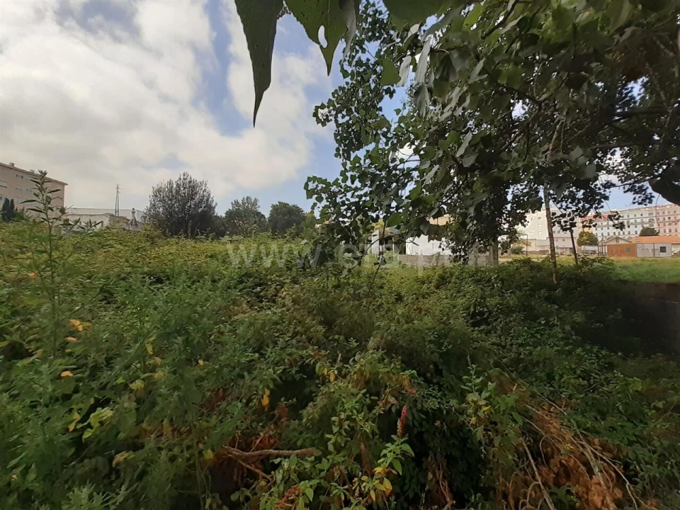 Terreno para Venda em Vilar de Andorinho Foto 8
