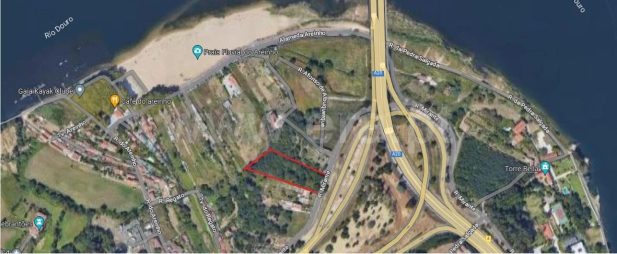 Terreno para Venda em Oliveira do Douro Foto 2