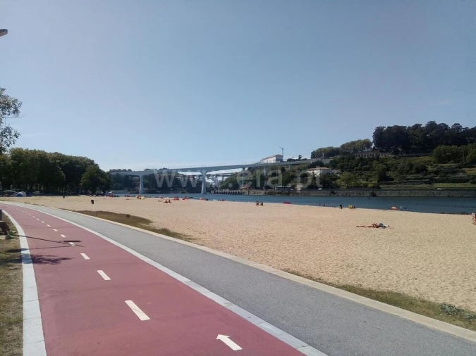 Terreno para Venda em Oliveira do Douro Foto 6