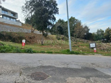 Terreno para Venda em Oliveira do Douro