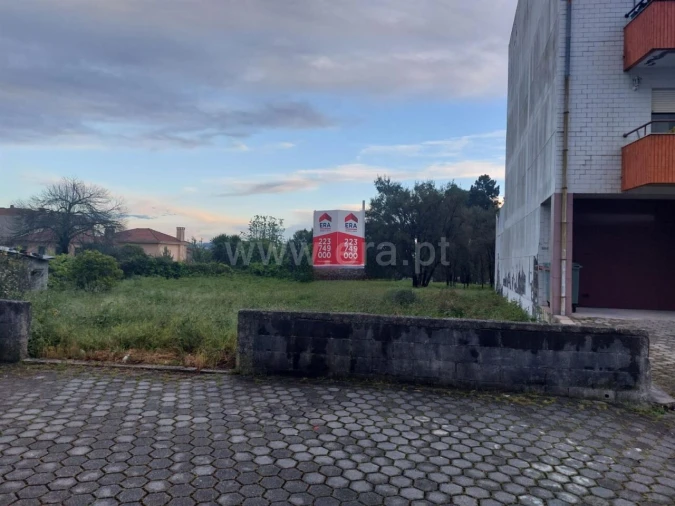 Terreno para Venda em Lourosa Foto 3