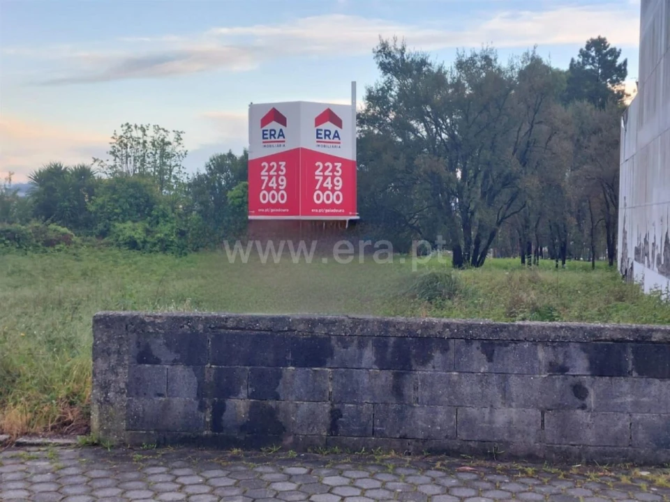 Terreno para Venda em Lourosa Foto 2