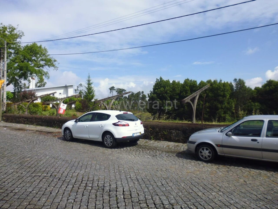 Terreno para Venda em Vilar de Andorinho Foto 2