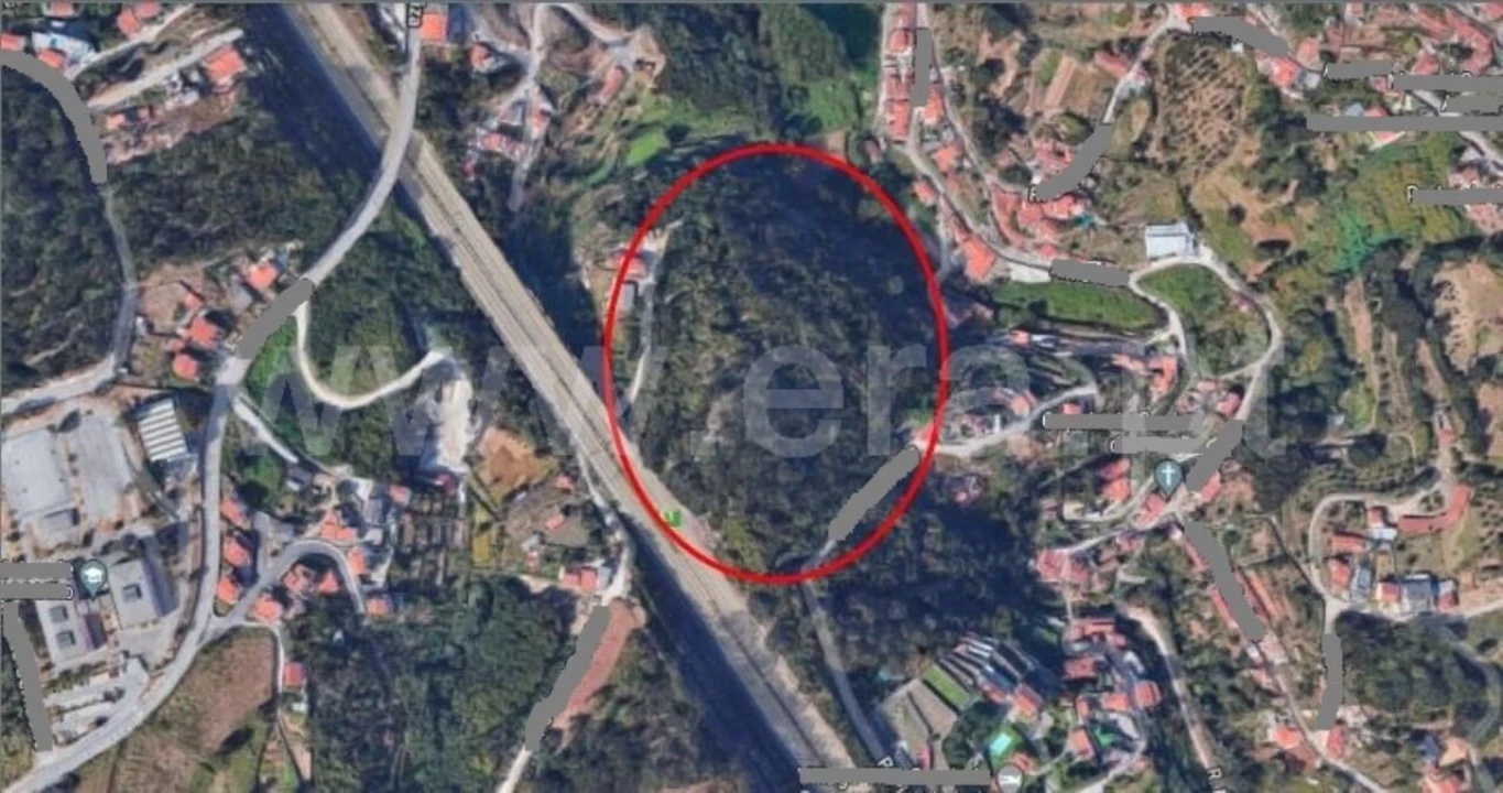 Terreno para Venda em Vilar de Andorinho Foto 1