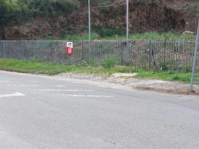 Terreno para Venda em Santa Maria de Lamas Foto 9