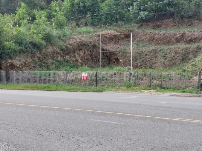 Terreno para Venda em Santa Maria de Lamas Foto 10