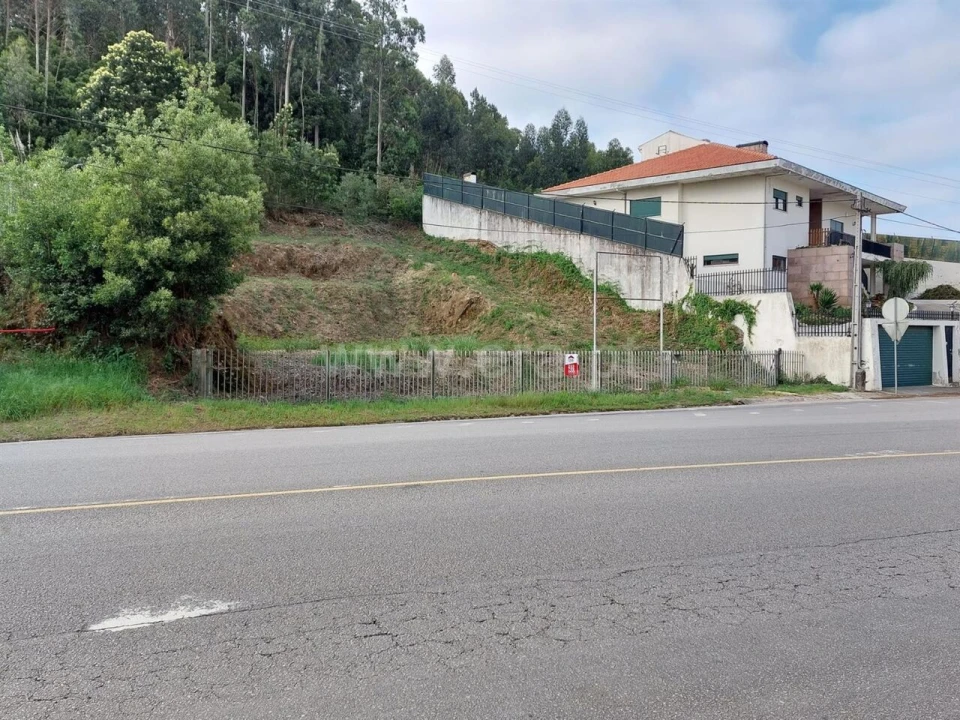 Terreno para Venda em Santa Maria de Lamas Foto 12