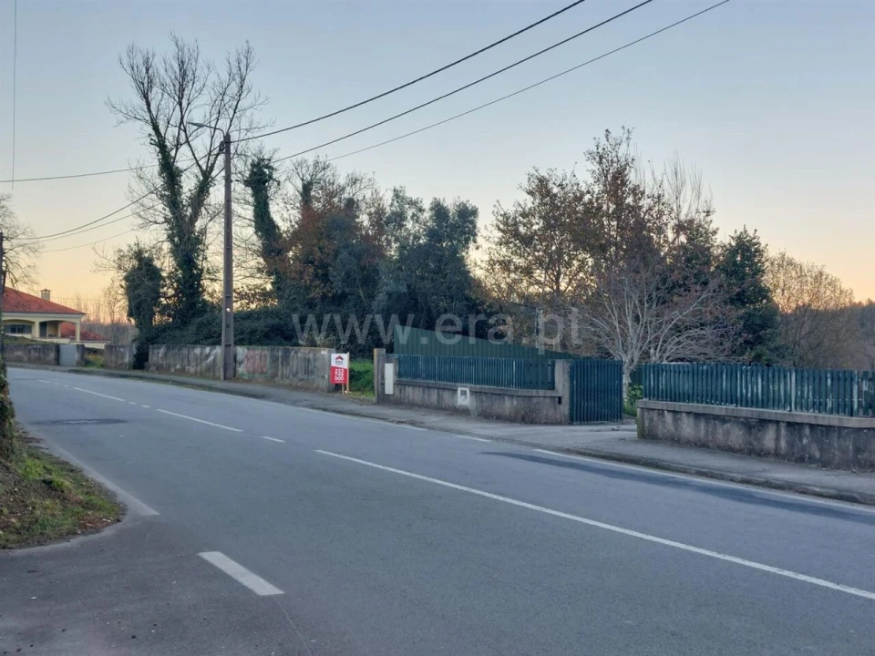 Terreno para Venda em Argoncilhe Foto 3