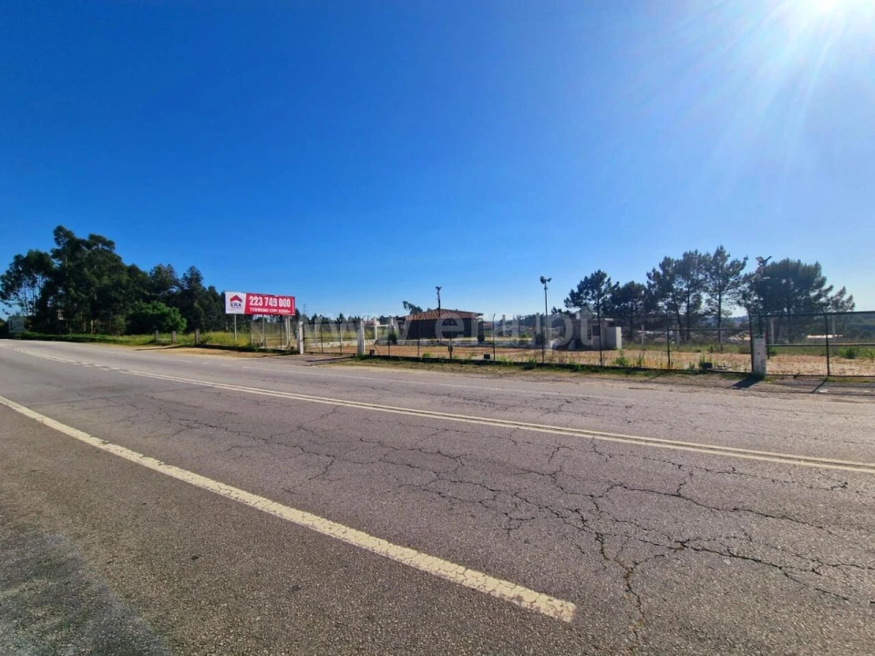 Terreno para Venda em Sandim, Olival, Lever e Crestuma Foto 1