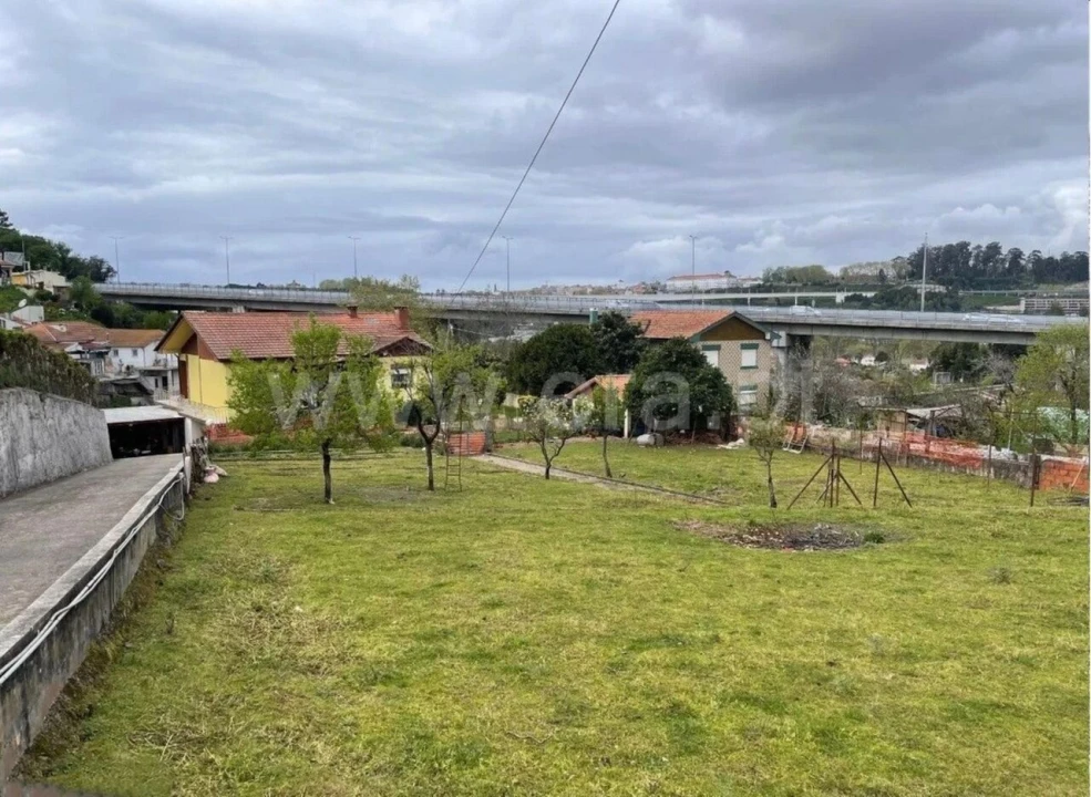 Moradia T3 para Venda em Oliveira do Douro Foto 3