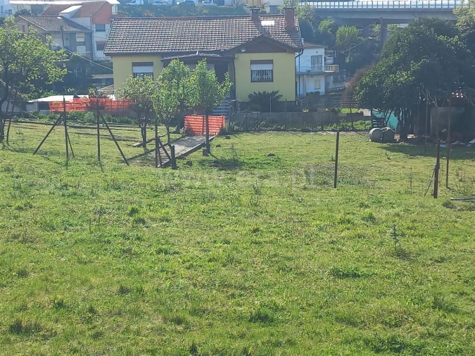 Moradia T3 para Venda em Oliveira do Douro Foto 9