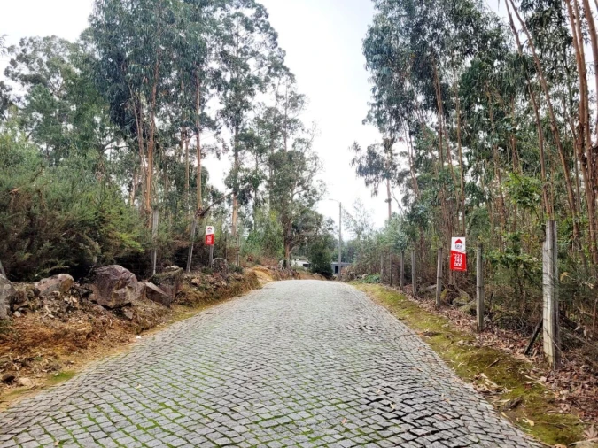 Terreno para Venda em Vilar de Andorinho Foto 3