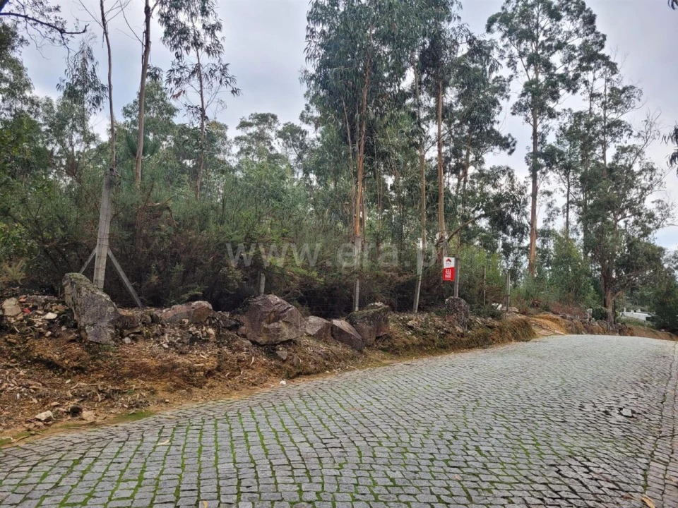 Terreno para Venda em Vilar de Andorinho Foto 1