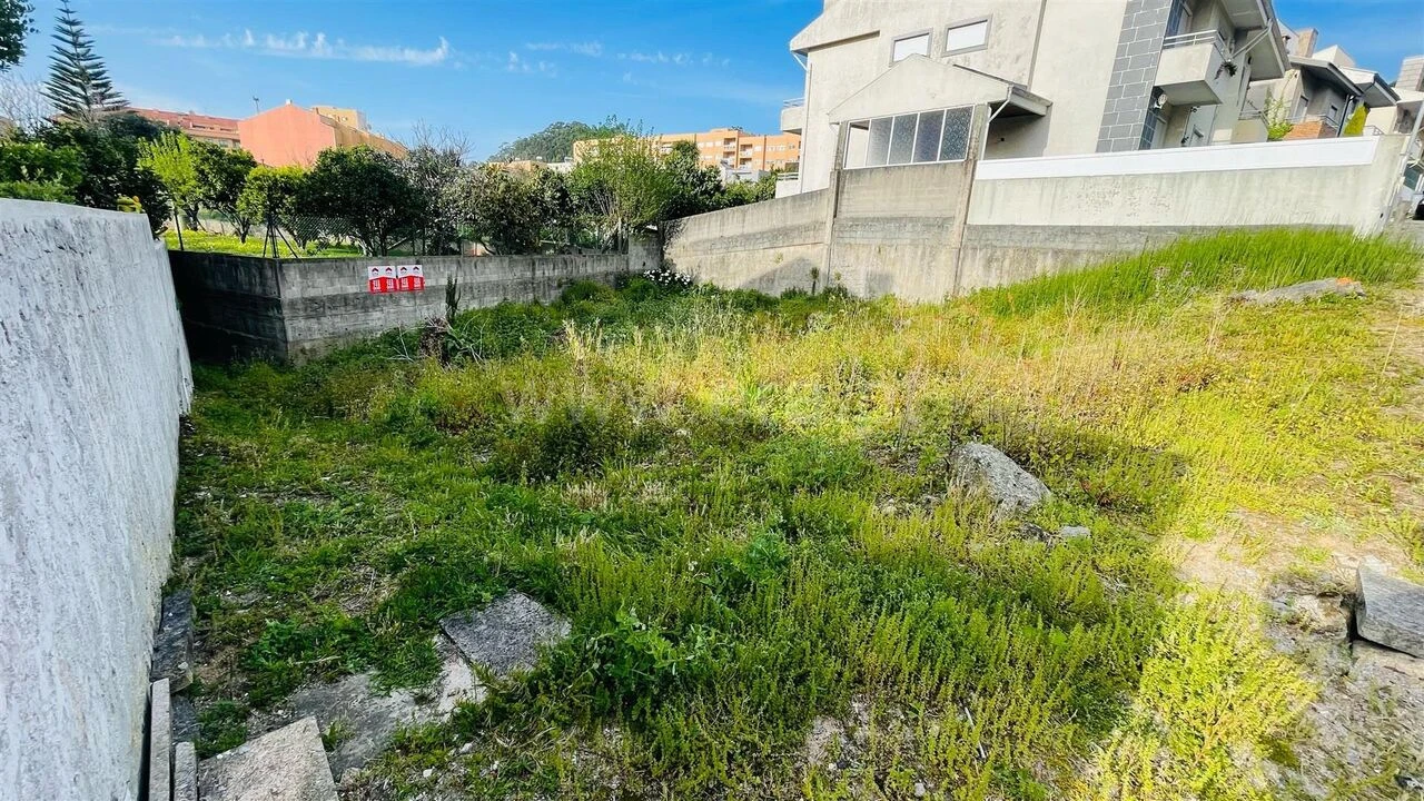 Terreno para Venda em Canelas Foto 8