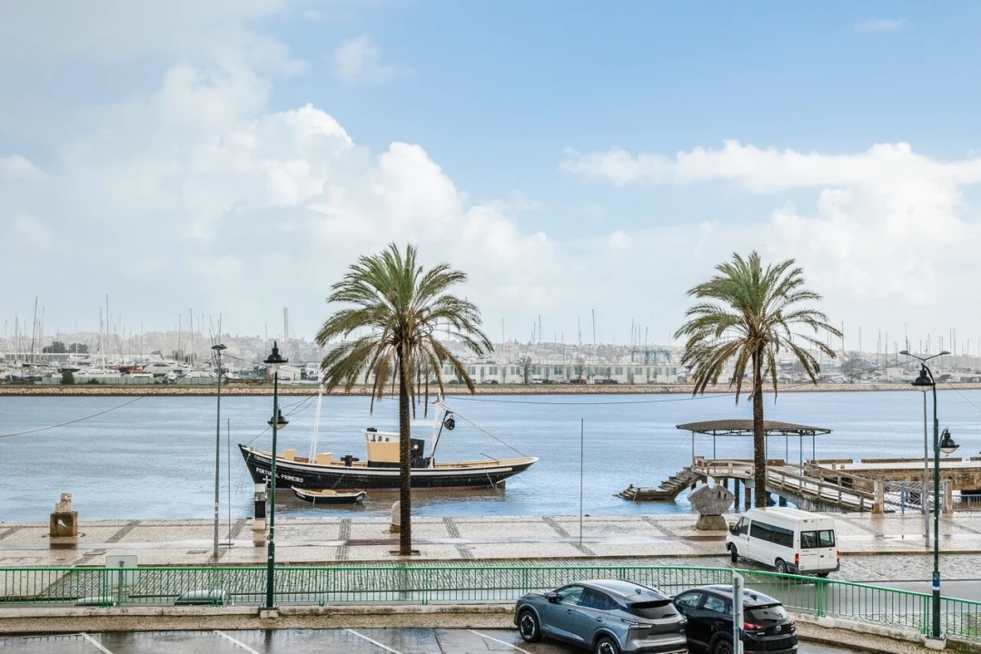 Moradia T11 para Venda em Portimão Foto 1