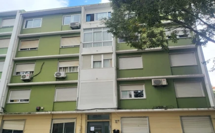 Apartamento T2 para Venda em Benfica