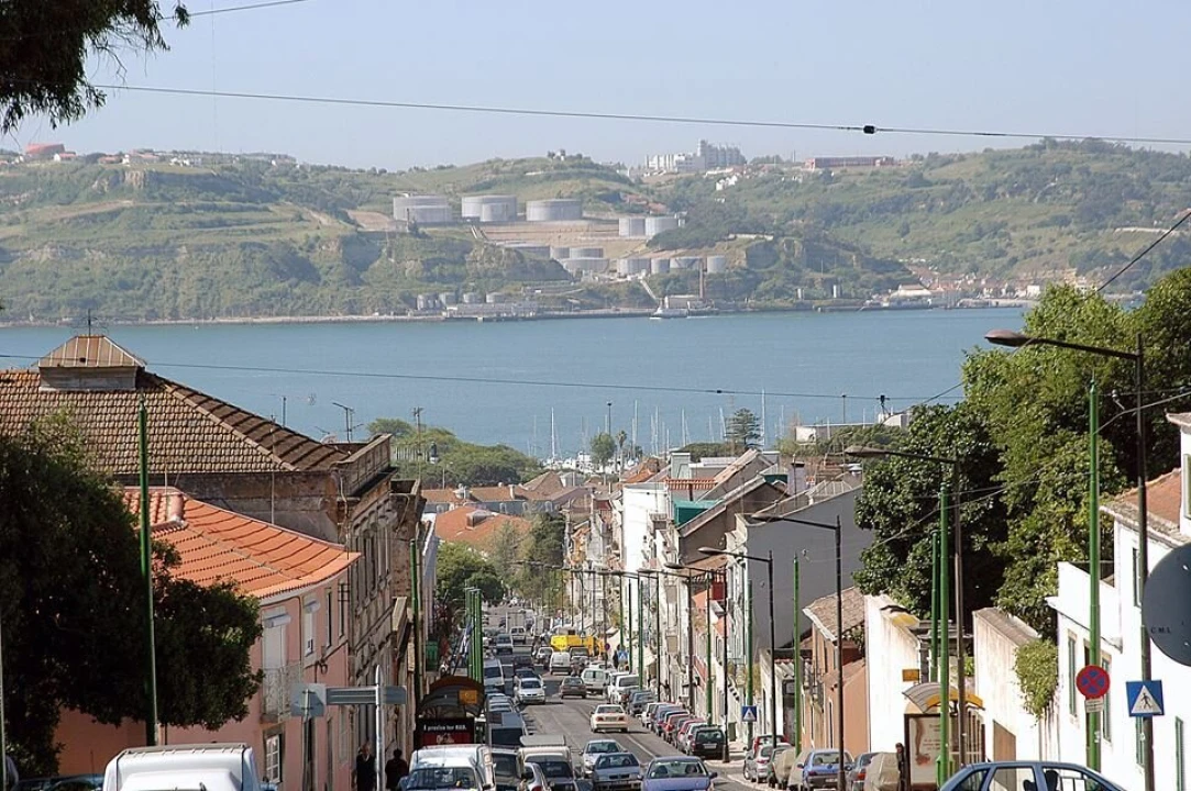 Moradia T9 para Venda em Ajuda Foto 1