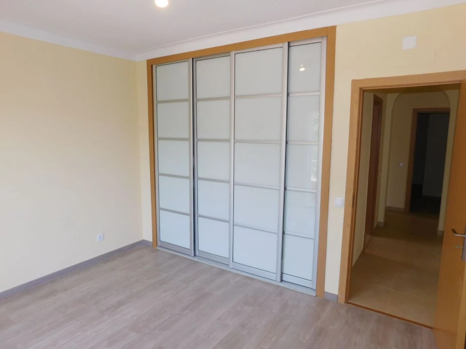 Moradia T6 para Venda em Silves Foto 20