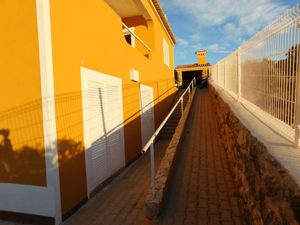 Moradia T6 para Venda em Silves Foto 70