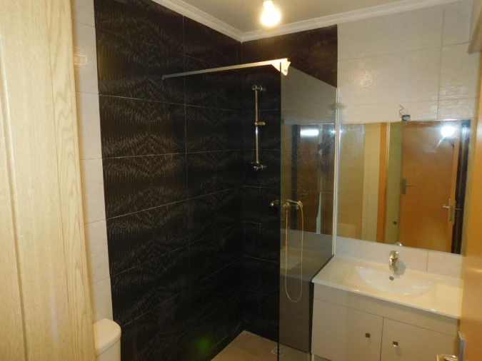 Moradia T6 para Venda em Silves Foto 41