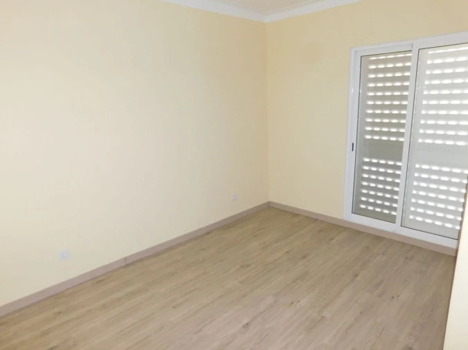 Moradia T6 para Venda em Silves Foto 31