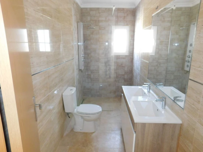 Moradia T6 para Venda em Silves Foto 28