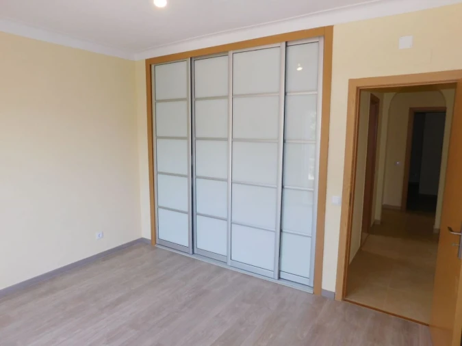 Moradia T6 para Venda em Silves Foto 20