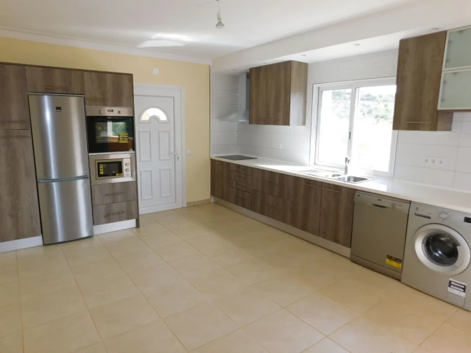 Moradia T6 para Venda em Silves Foto 16